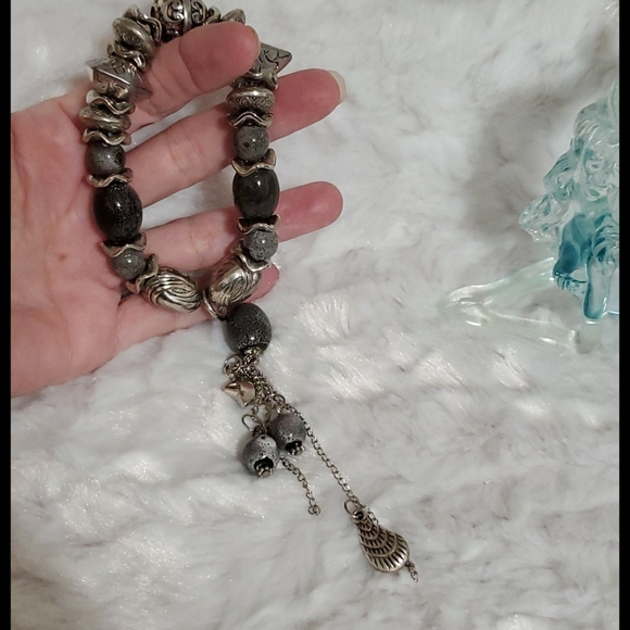 Silvertone Mixed Media Gray beads stones gems findings charms dangles bracelet - Picture 2 of 7